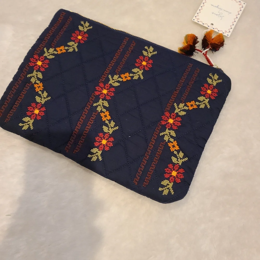 Sezane Pouch - Picture 3 of 3